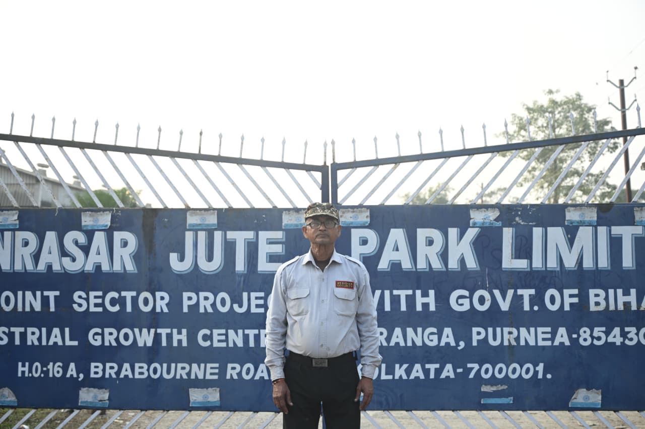 Vehicle escort route planning and coordination